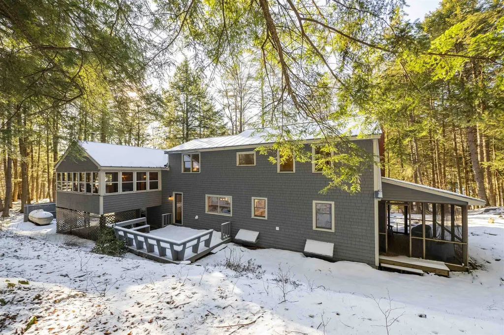 557 Willard Road Hartford VT 05059