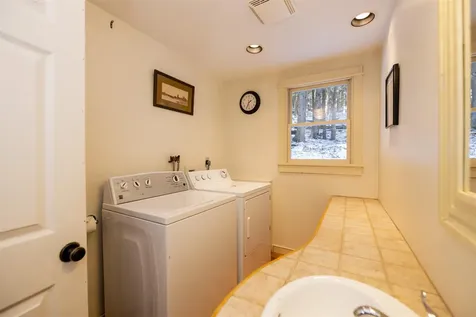 557 Willard Road Hartford VT 05059