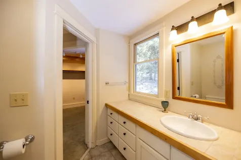 557 Willard Road Hartford VT 05059