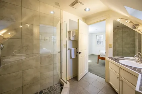 557 Willard Road Hartford VT 05059