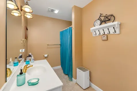 3 Abbey Lane Meredith NH 03253