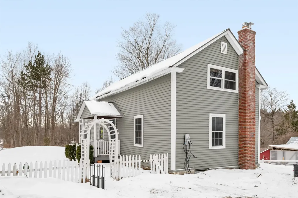 348 Browns Trace Jericho VT 05465