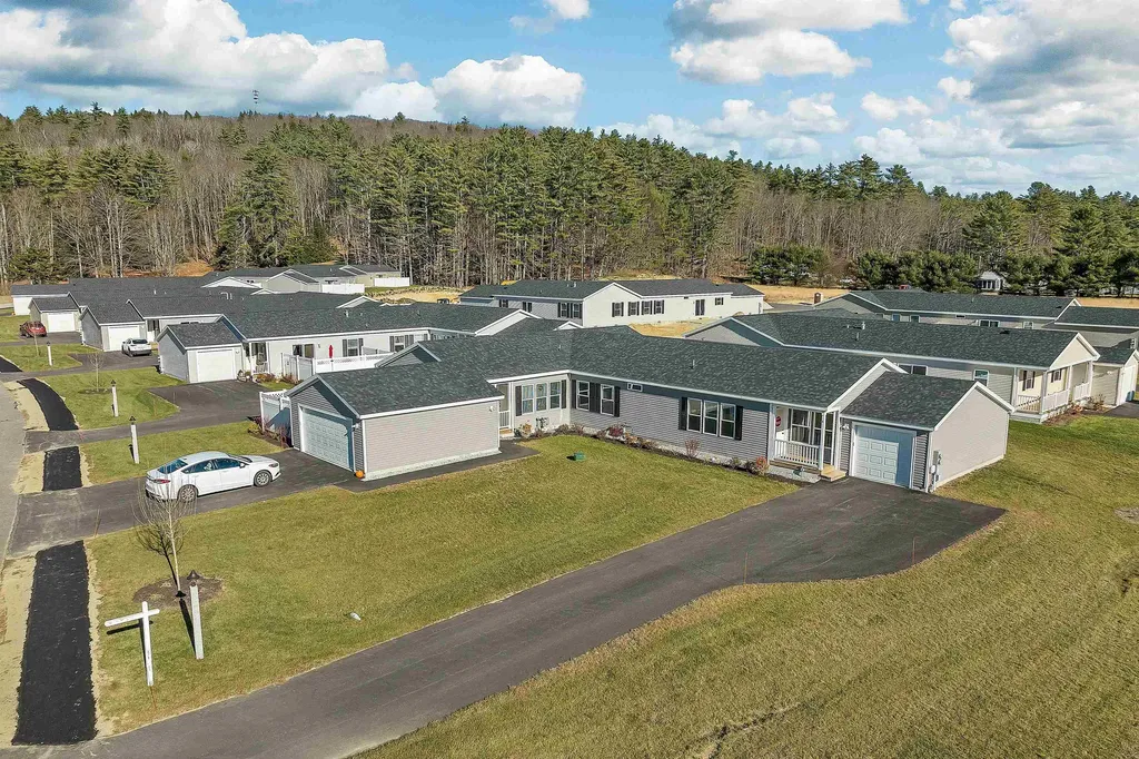 24-b Wildflower Lane Plymouth NH 03264