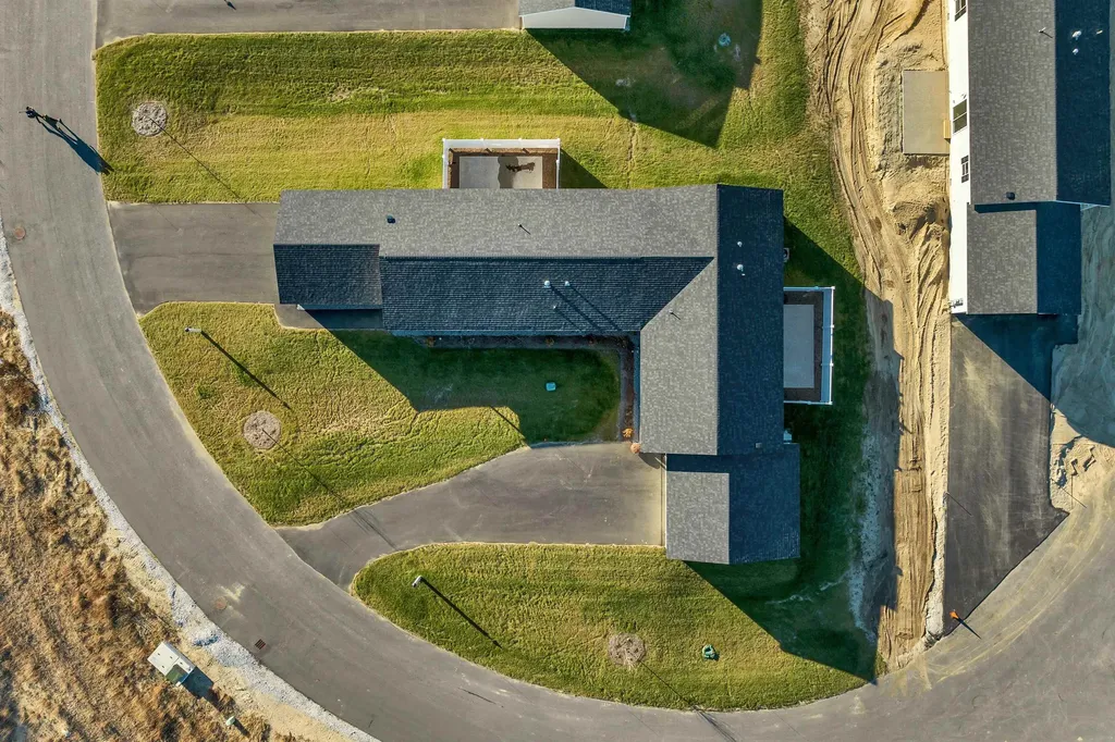 24-b Wildflower Lane Plymouth NH 03264