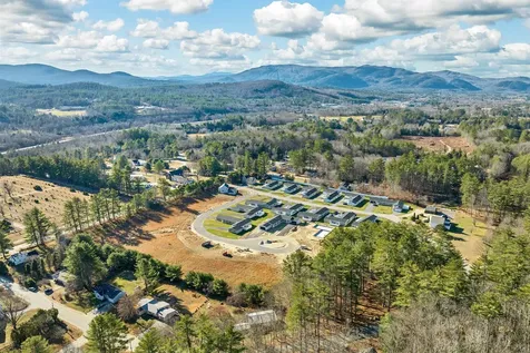 24-b Wildflower Lane Plymouth NH 03264