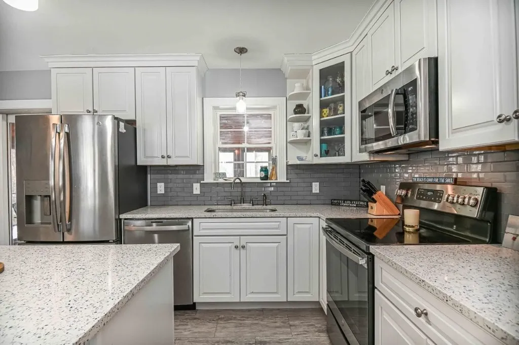 7 Dean Road York ME 03909