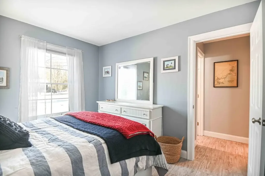 7 Dean Road York ME 03909