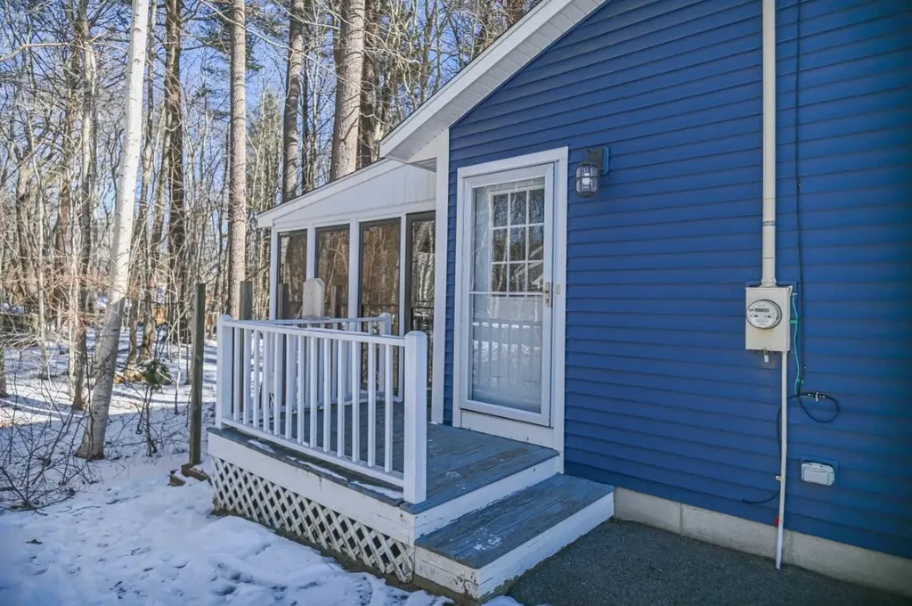 7 Dean Road York ME 03909