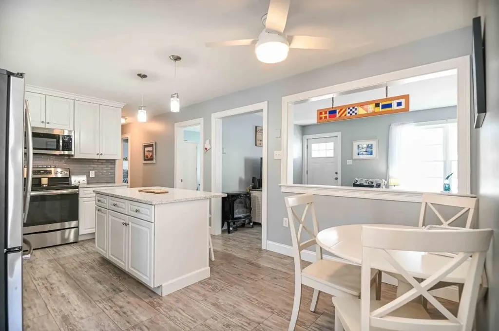 7 Dean Road York ME 03909