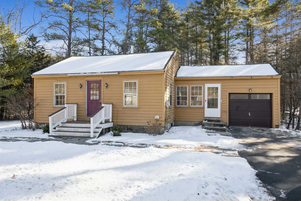 186 Naticook Road Merrimack NH 03054