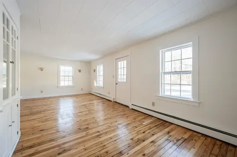 186 Naticook Road Merrimack NH 03054