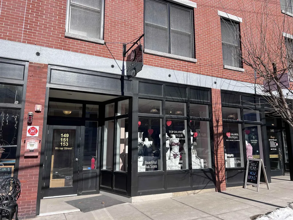 153 Water Street Exeter NH 03833