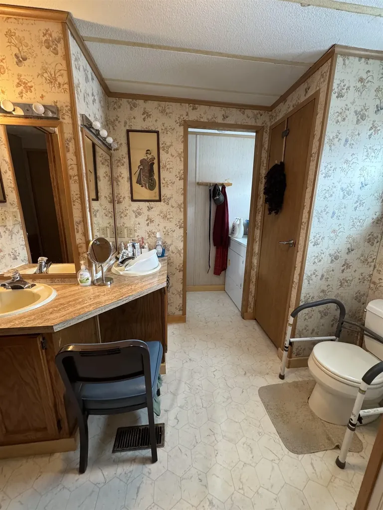 81 Cramton Road Castleton VT 05735