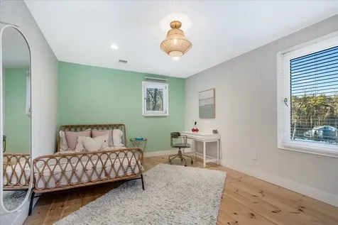 21 Darby Lane Bedford NH 03110