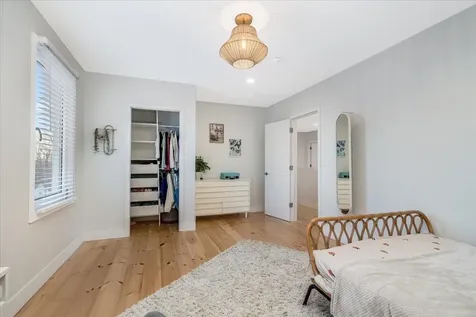 21 Darby Lane Bedford NH 03110