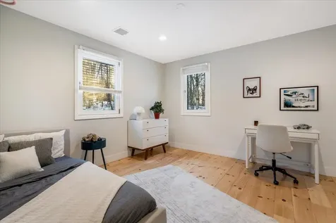 21 Darby Lane Bedford NH 03110
