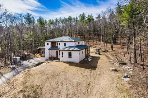 21 Darby Lane Bedford NH 03110