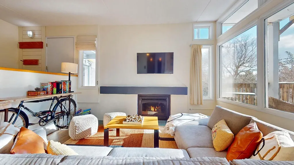 42 Lower Phase Road Warren VT 05674