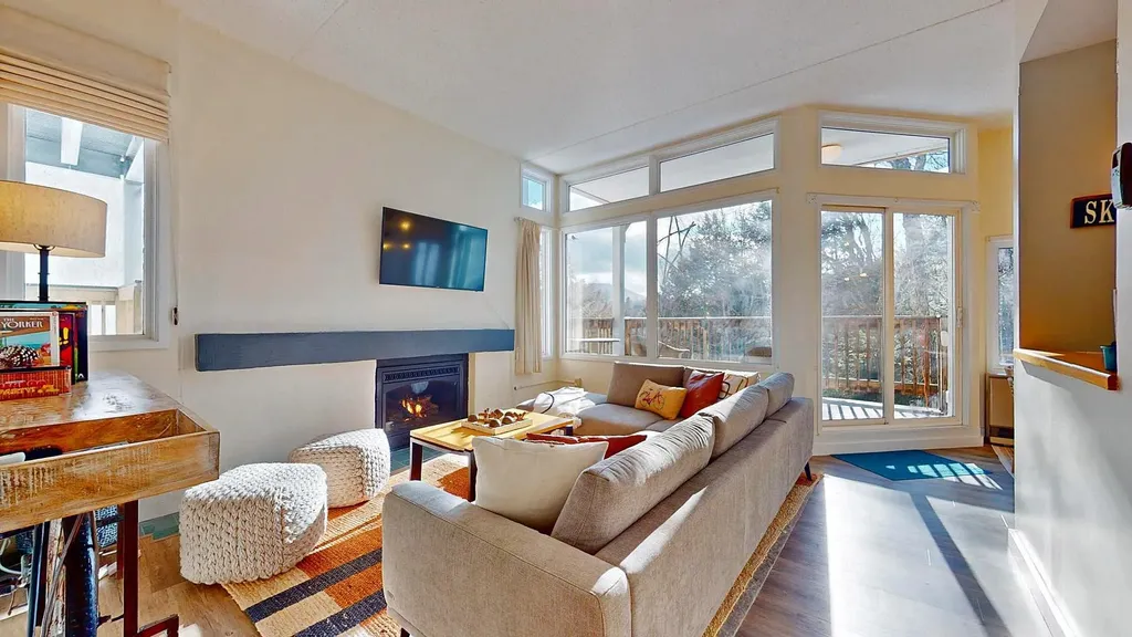 42 Lower Phase Road Warren VT 05674