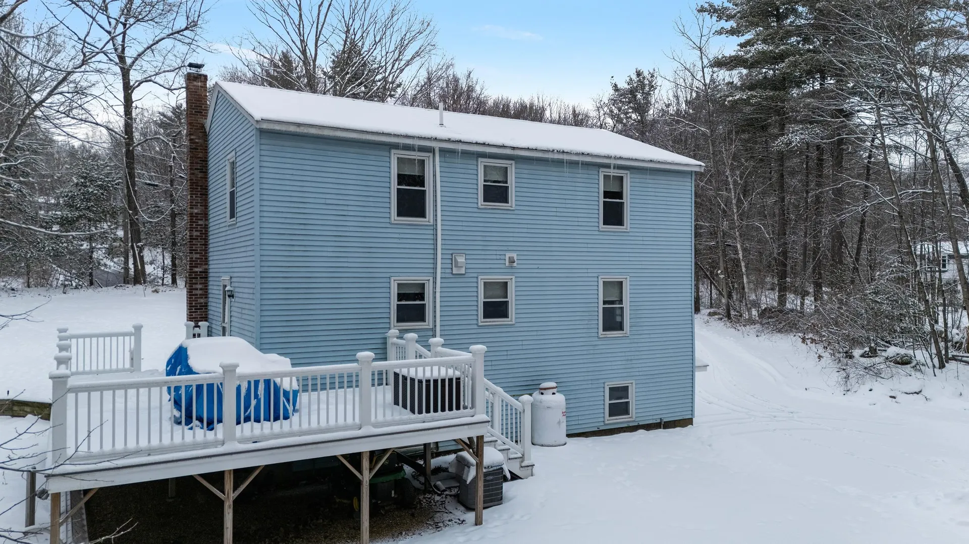 17 Shelly Drive Derry NH 03038