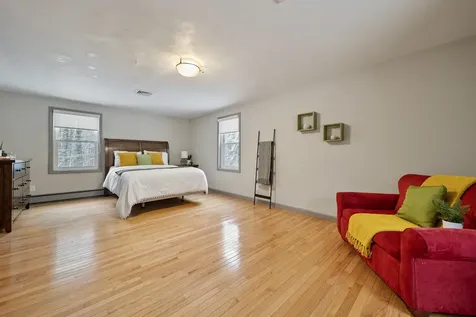 17 Shelly Drive Derry NH 03038