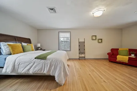 17 Shelly Drive Derry NH 03038