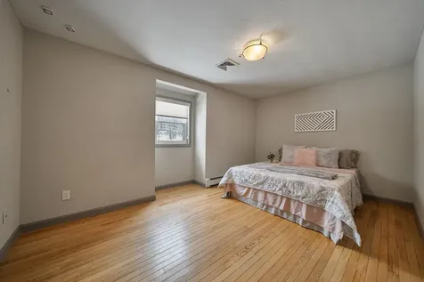 17 Shelly Drive Derry NH 03038