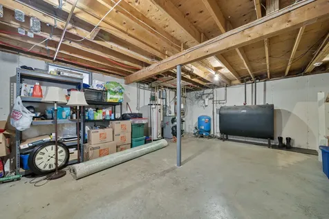 17 Shelly Drive Derry NH 03038