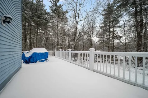 17 Shelly Drive Derry NH 03038