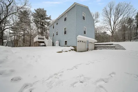 17 Shelly Drive Derry NH 03038