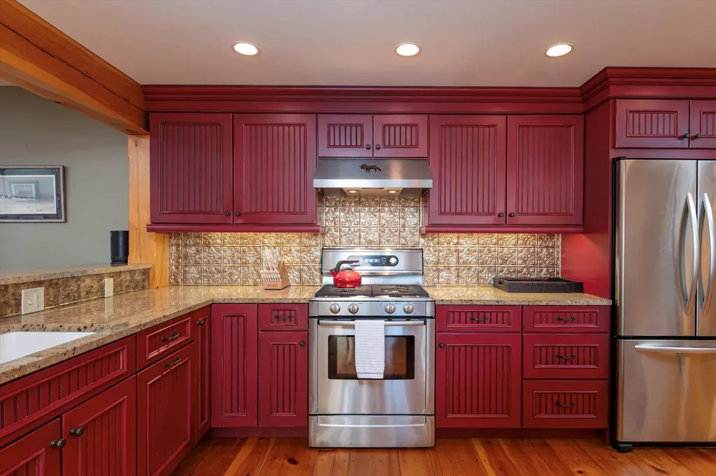 239 Harrier Way Plymouth VT 05056