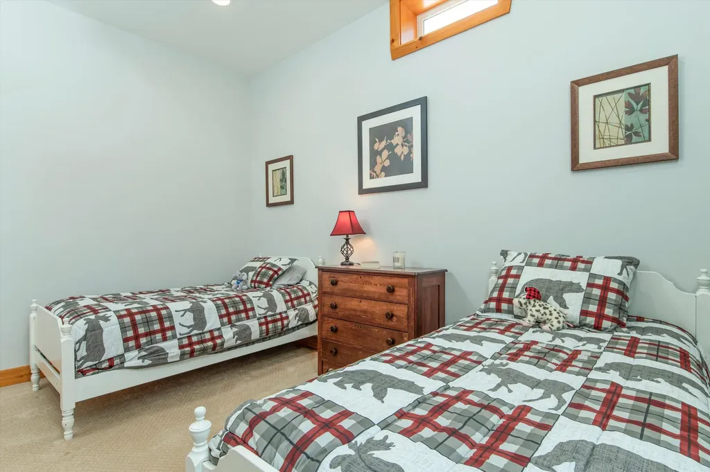 239 Harrier Way Plymouth VT 05056