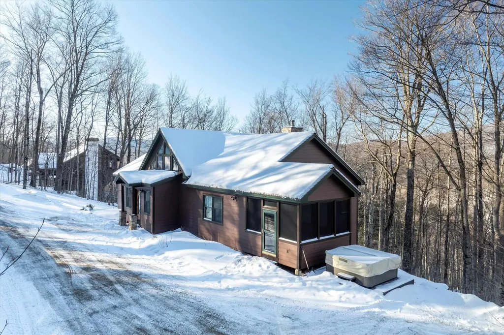 239 Harrier Way Plymouth VT 05056