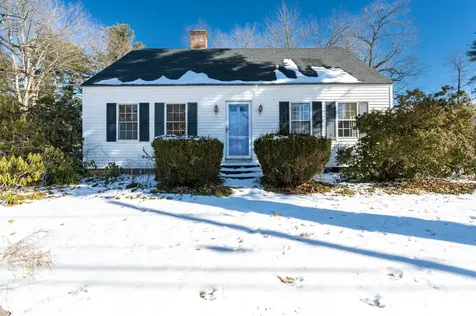 23 Baker Street Hudson NH 03051