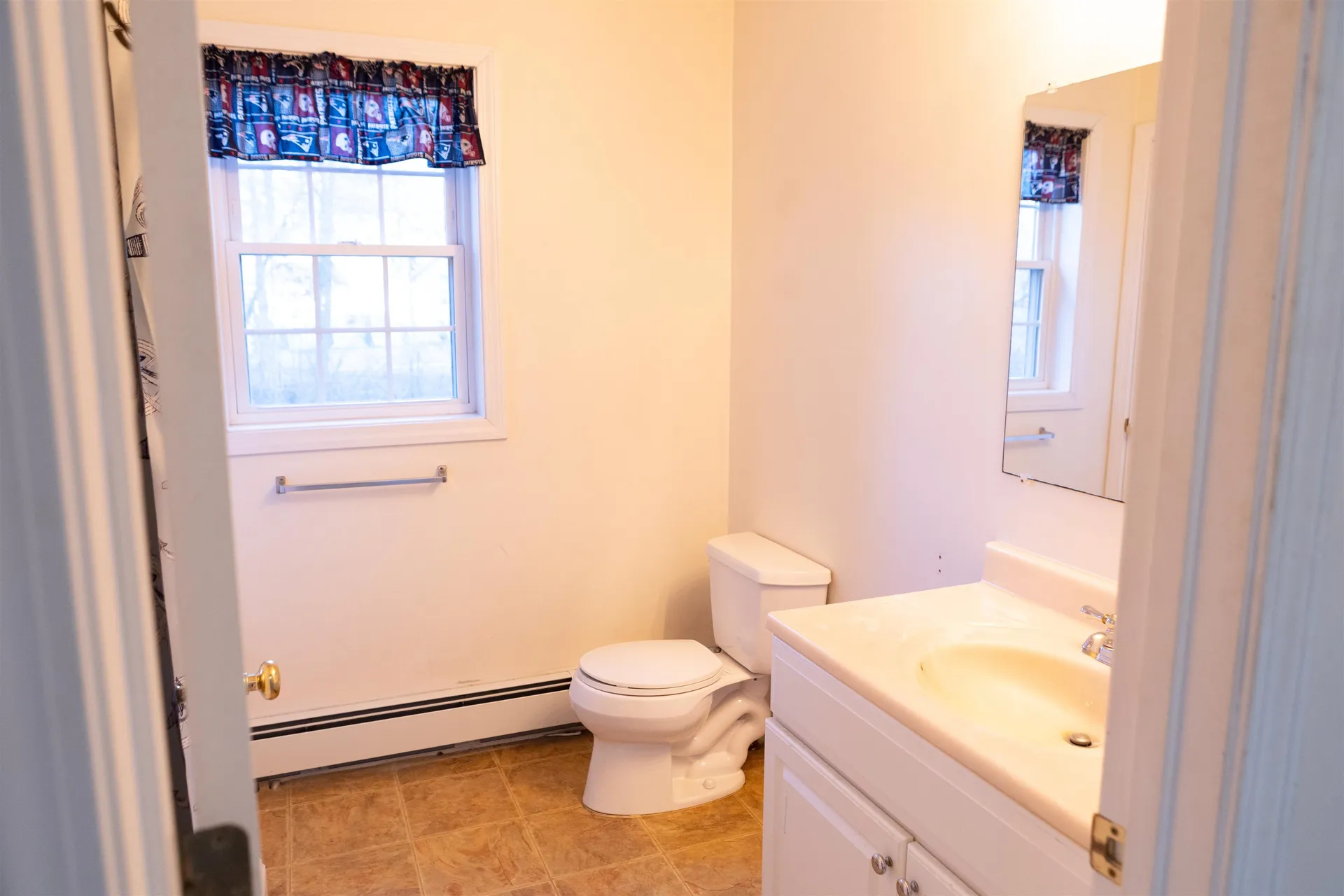 72 Grove Avenue Salem NH 03079