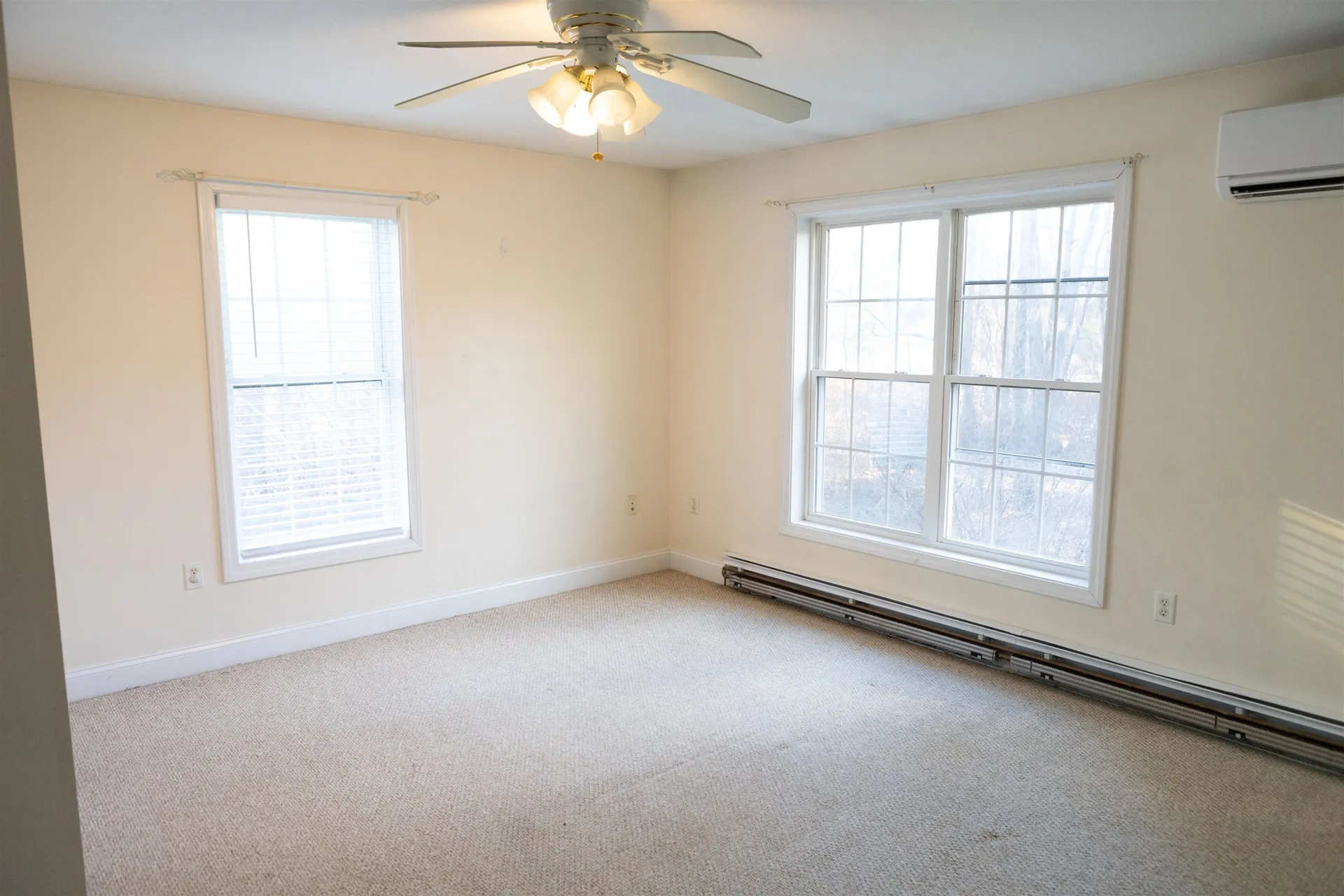 72 Grove Avenue Salem NH 03079