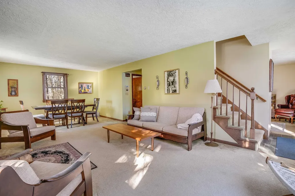 20 Constance Street Merrimack NH 03054