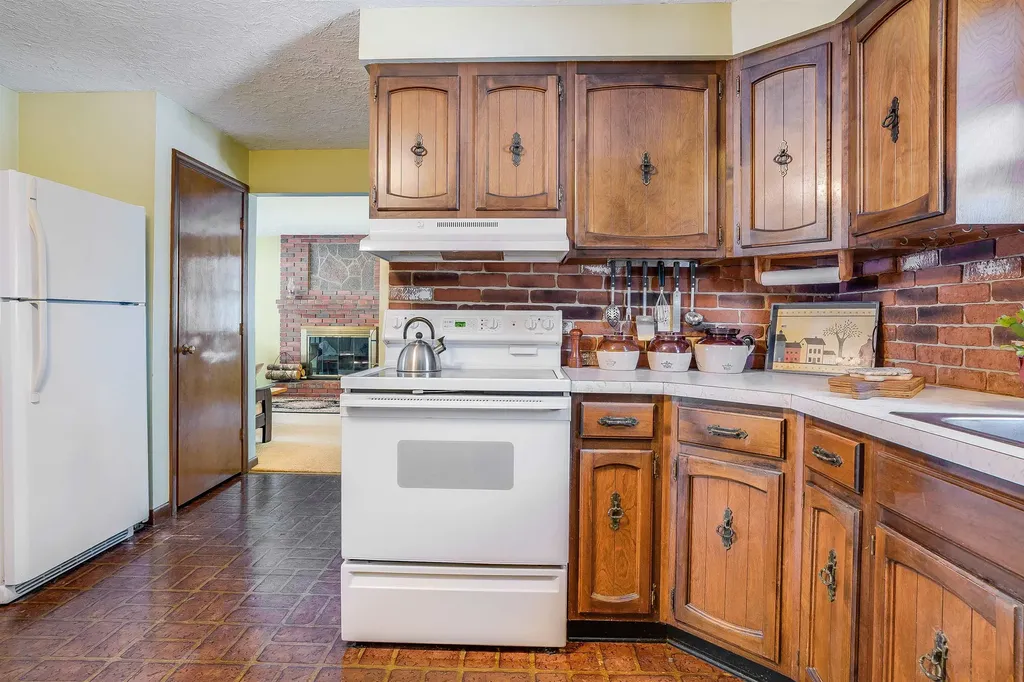 20 Constance Street Merrimack NH 03054