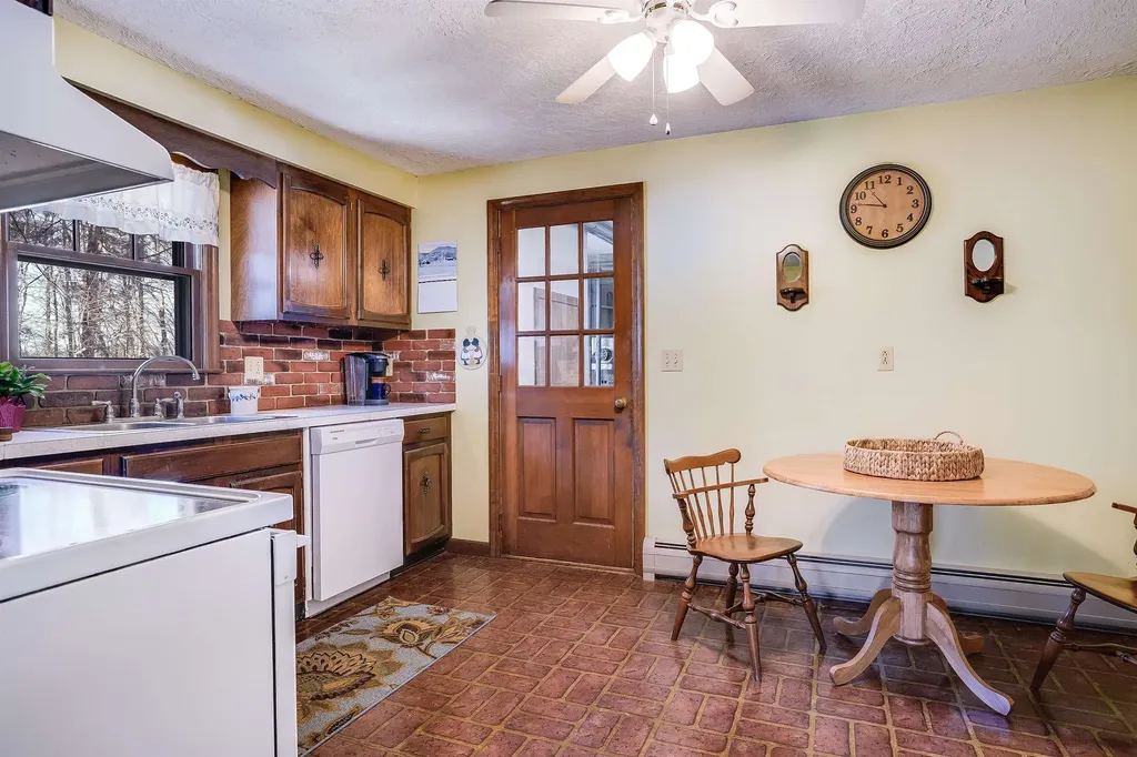 20 Constance Street Merrimack NH 03054