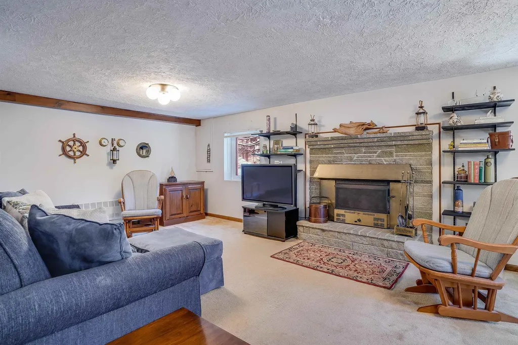 20 Constance Street Merrimack NH 03054