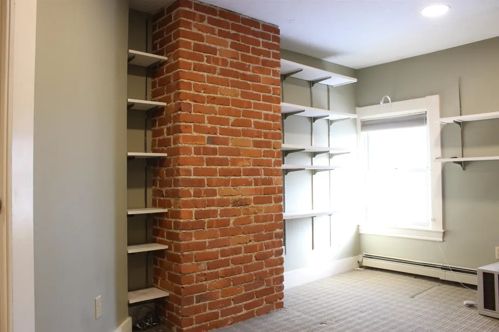 708 Pine Street Manchester NH 03104