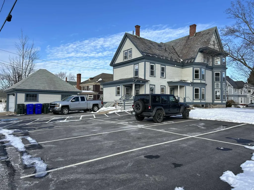 708 Pine Street Manchester NH 03104