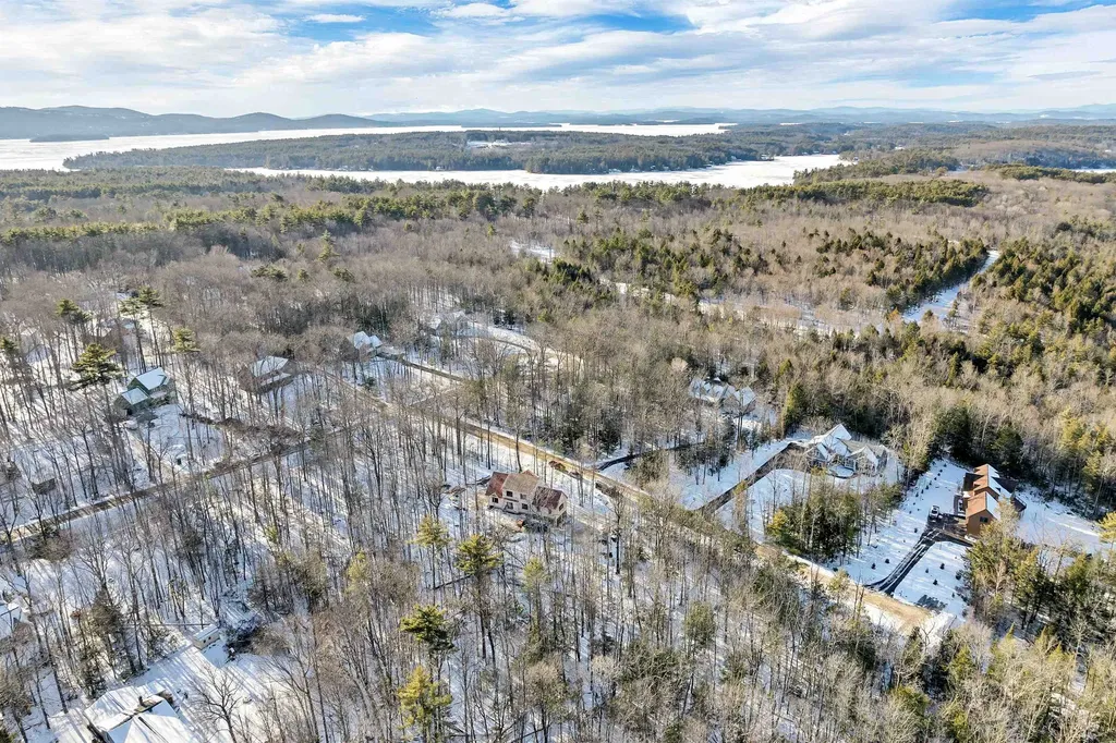 9 Christopher Court Wolfeboro NH 03894