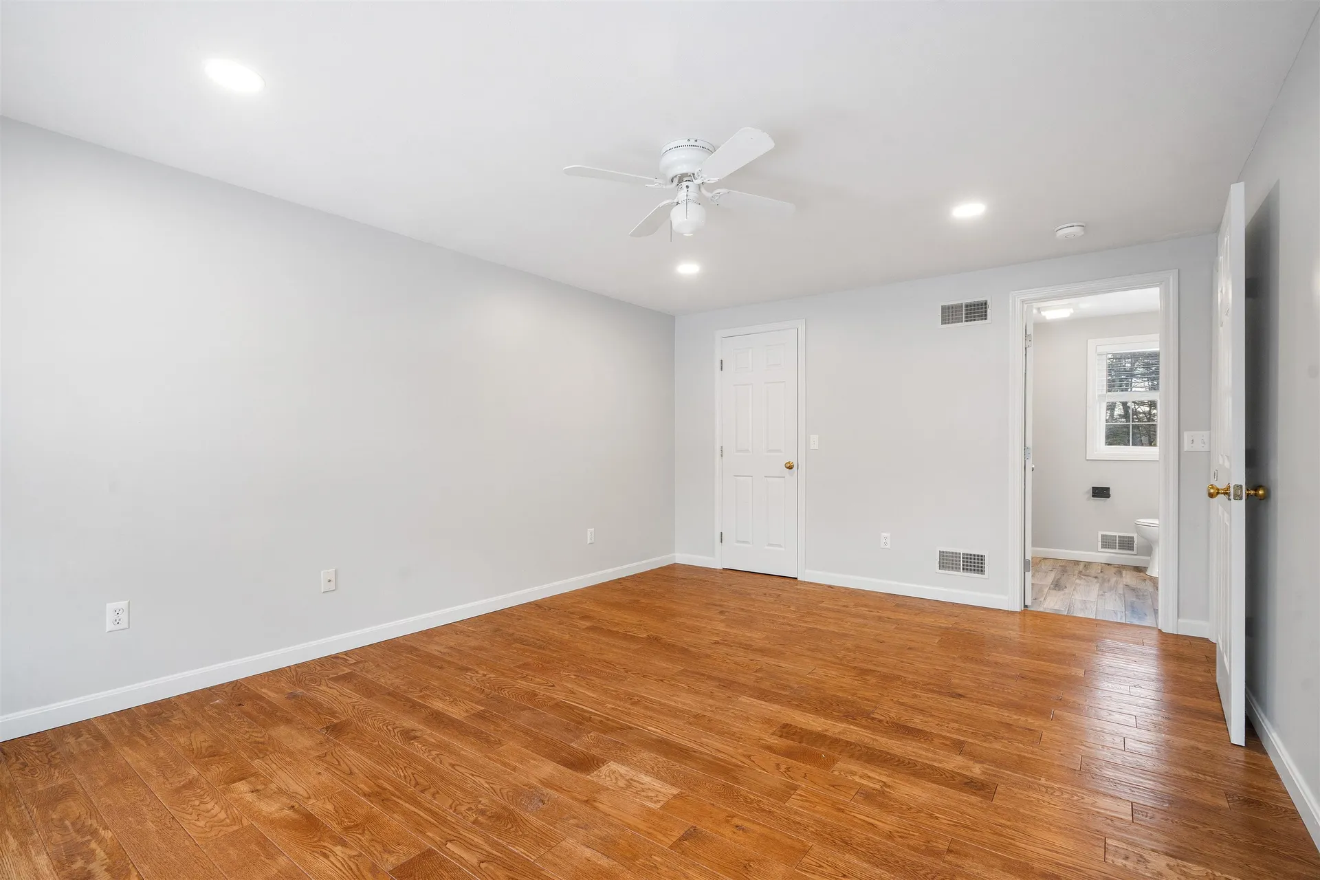 18 Redwood Road Salem NH 03079