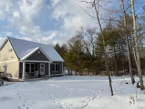 40 Taft Road Swanzey NH 03446