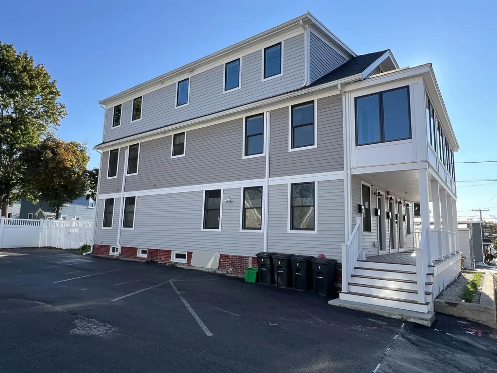 217 Bartlett Street Portsmouth NH 03801