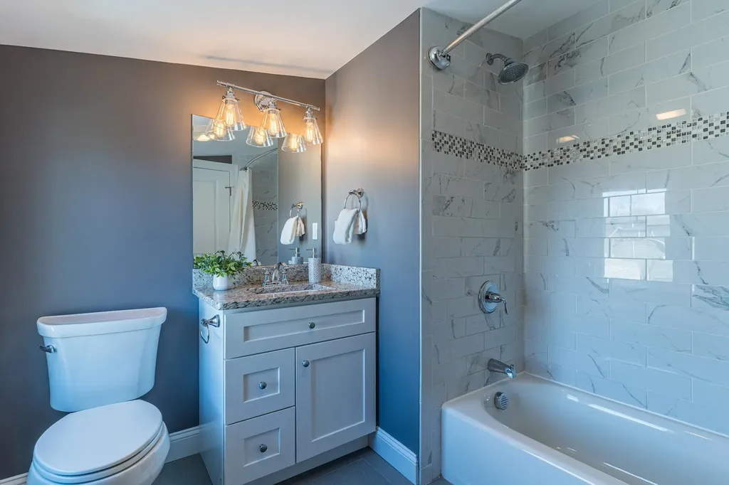 217 Bartlett Street Portsmouth NH 03801