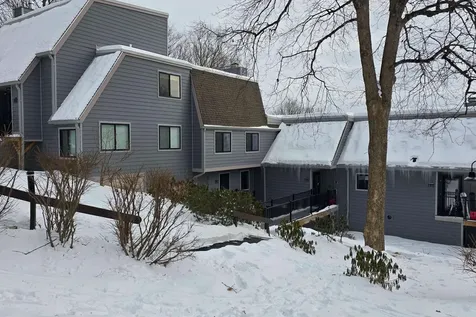 105 Williams Lane Hartford VT 05059