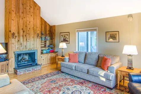 105 Williams Lane Hartford VT 05059