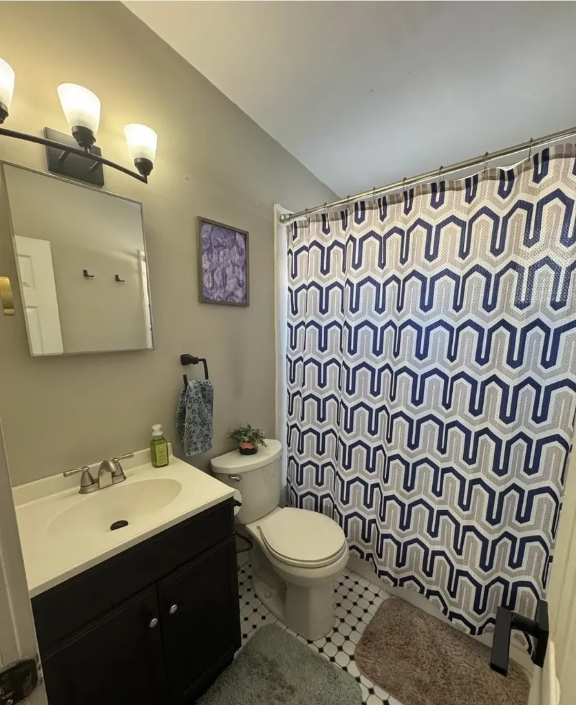 7 Acacia Street Nashua NH 03062